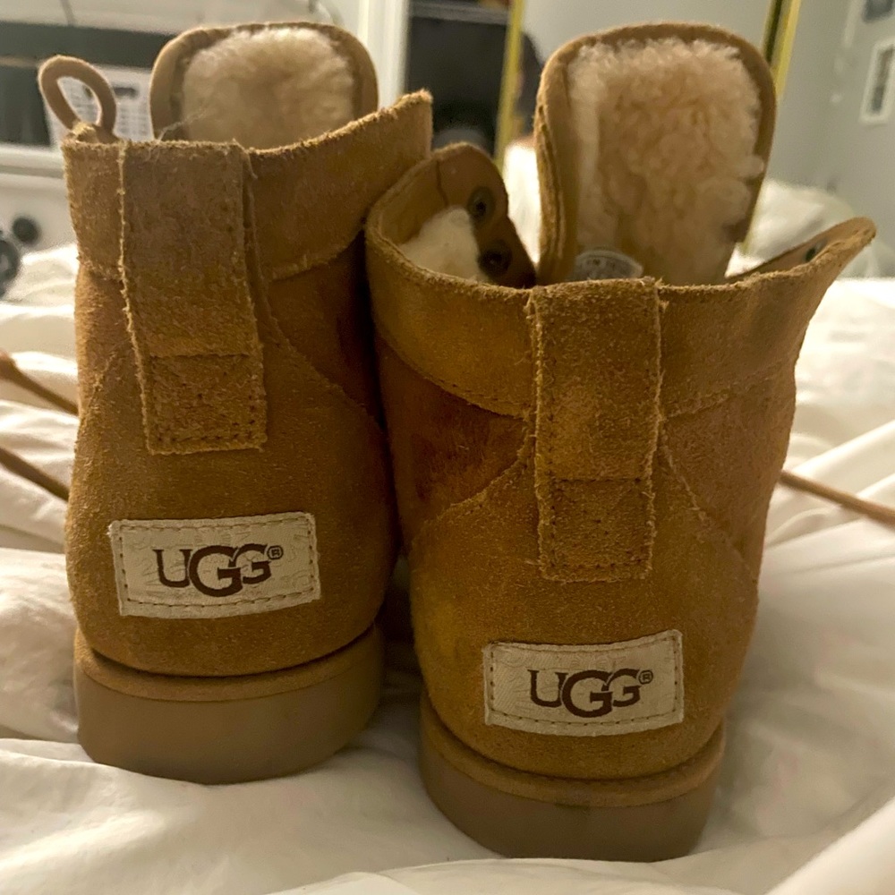 Lace Up Ugg Boots!